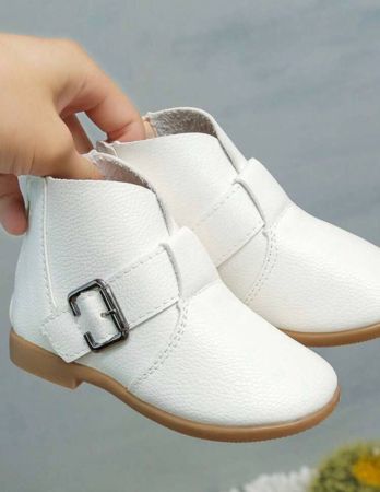 Fashionable, Lightweight And Comfortable Baby Booties For Girls