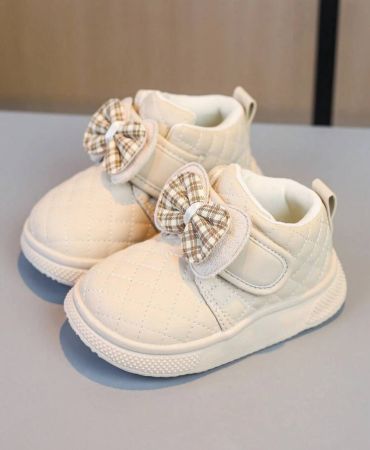 بوت كاحل أميرة للبنات الرضع ذات الوحدة اللينة، بوت كاحل ذات أشرطة إبزيم وتزيين فراشة