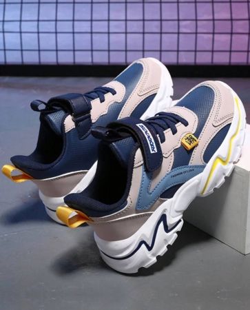 زوج واحد من الأحذية الرياضية مع إغلاق بخطاف وحلقة، أحذية جري خفيفة الوزن من مادة إيفا للخريف