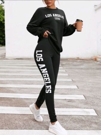 مجموعة SHEIN Essnce للنساء بمقاسات كبيرة لربيع وخريف كاجوال فضفاضة مطبوعة بحروف سوداء من قطعتين، بلوزة وبنطلون، ملابس المطار، ملابس الشارع، طقم بنطلون، ملابس طلاب الجامعات