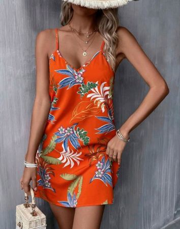 فستان كامي بطبعة استوائية من SHEIN VCAY