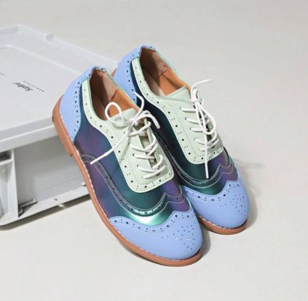 حذاء مسطح نسائي كبير الحجم على الطراز البريطاني برباط، مريح، متعدد الاستخدامات، منحوت ومُدمج على الطراز القديم، منخفض القطع، عصري، حذاء بكعب منخفض للنساء، مناسب لأوروبا وأمريكا وطلاب المدارس