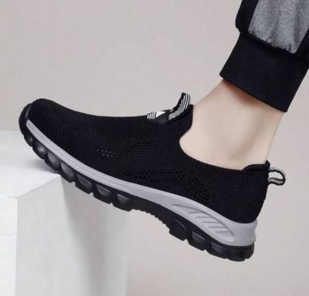 حذاء رياضي للنساء في منتصف العمر وكبار السن، قابل للتنفس، خفيف الوزن، غير قابل للانزلاق، ونعل خارجي ناعم