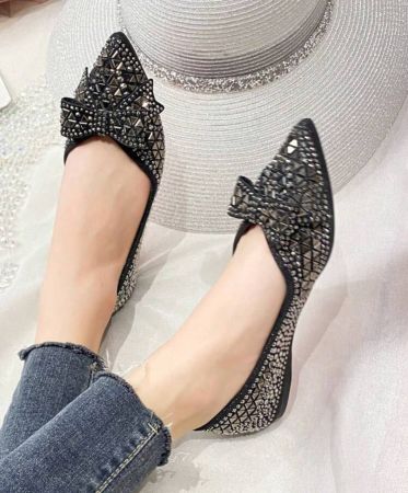 أحذية نسائية ذات كعب سميك وأصبع مدبب لعام 2025، بطراز فرنسي، حذاء كعب مسطحة مرصعة برينستون ذات فتحة منخفضة، موكاسين أنيقة