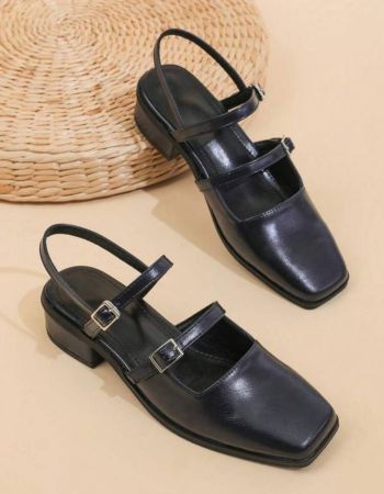 حذاء جين أسود مطفي بمقدمة مربعة للنساء، وكعب سميك وإبزيم، وأحذية عالية الكعب أنيقة