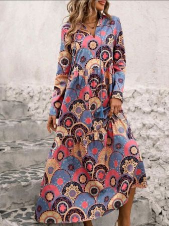 فستان ماكسي بأكمام طويلة وياقة عقدة من SHEIN LUNE للنساء