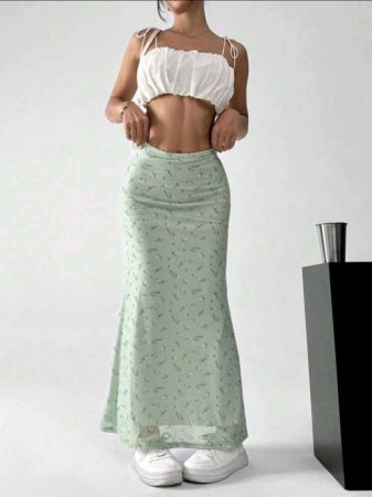 تنورة نسائية من SHEIN EZwear بتصميم حورية البحر مزينة بنقشة زهور صغيرة للعطلات