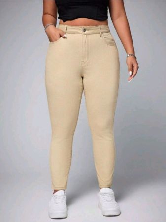 بنطلون جينز SHEIN EZwear بمقاس كبير وجيوب أمامية بأزرار بسيطة وقصّة ضيقة، مناسب للارتداء اليومي غير الرسمي