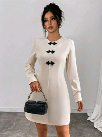 فستان كالفايا متوسط الطول بأكمام طويلة وياقة دائرية وخصر مشدود، بتصميم صيني جديد، لون عاجي أنيق لفصل الخريف/الشتاء