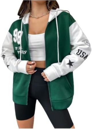 SHEIN قميص رياضي كنزة رياضية مقنعة بيضاء مع طباعة الحرف والنجم، بأسلوب كولومبي باللون الأخضر