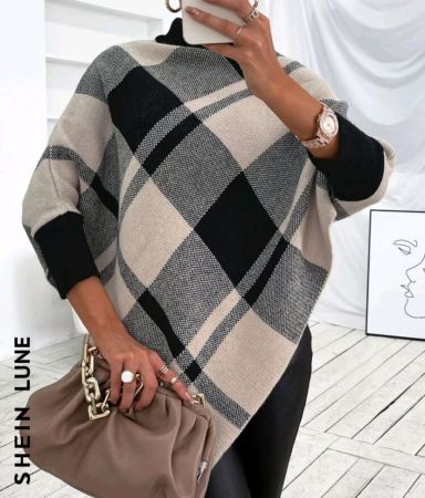 بونشو محبوك بياقة دائرية من SHEIN LUNE