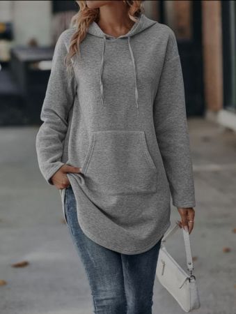 هودي لونيه بجيب الكنغر وحاشية منحنية ورباط، وأكمام طويلة