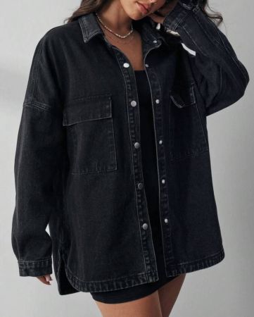 SHEIN EZwear سترة من الدنيم مع جيوب بغطاء قلاب وكتف منسدل