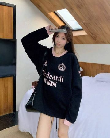 تي شيرت للنساء بأكمام طويلة للربيع والخريف مع طباعة أنيقة للرسومات والأحرف