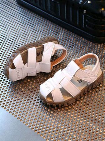 زوج واحد من الصنادل البيضاء ذات الخطاف والحلقة للفتيات الصغيرات/الرضع، أحذية أطفال بتصميم بسيط متعدد الاستخدامات للاستخدام الداخلي/الخارجي