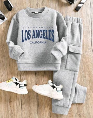 طقم سويت شيرت وبنطال رياضي من الصوف بياقة دائرية وطبعة حروف للأولاد الصغار، خريف/شتاء