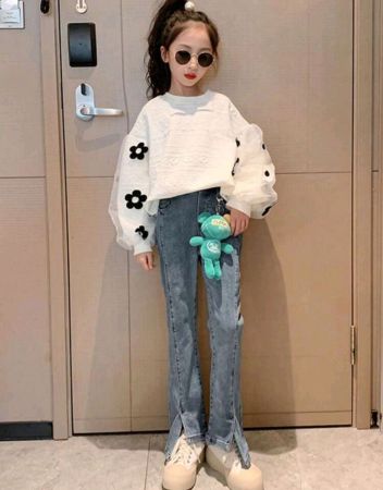 سويت شيرت بأكمام منتفخة مزين بنقشة زهور لطيفة للفتيات المراهقات