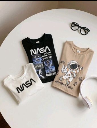 3 قطع من تيشيرتات شي إن للأطفال كاجوال ولطيفة برسومات ناسا، رائد فضاء، رائد فضاء، قمر، شعار الفضاء، مناسبة للربيع والخريف والشتاء