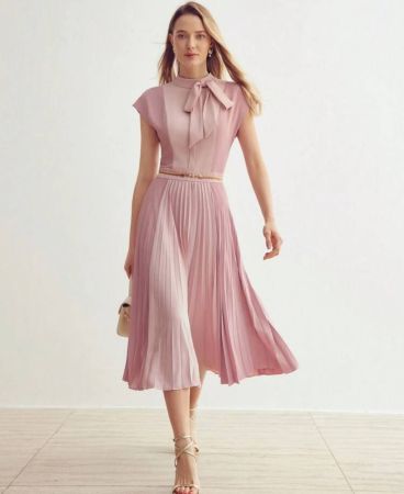 MOTF PREMIUM فستان بعنق مزين بالكشكشة والحواف المجمعة وقوس صلب