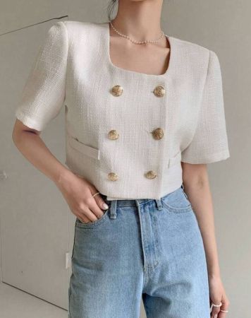 DAZY قميص نسائي مريح للعمل بياقة مربعة وأكمام قصيرة ملمس لون أحادي مقصوص مع أزرار