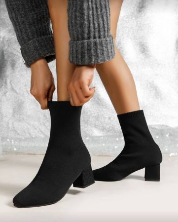 بوت نسائية ذات كعب سميك وأصبع مربع للساق الأوسط، مناسبة للارتداء مع الكنزات، موضة شتوية مرنة وضيقة