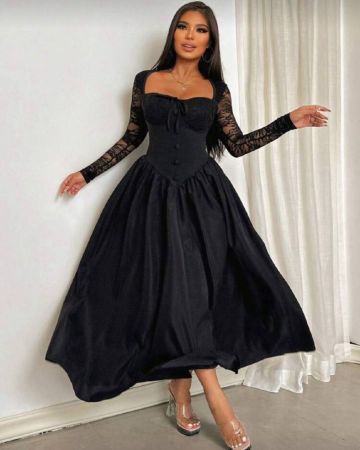 Zolique فستان طويل للنساء بياقة قلبية وتفاصيل دانتيل متباينة ، لون سادة أنيق