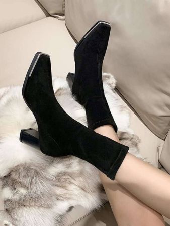 حذاء جورب بمقدمة مربعة وكعب سميك صناعي