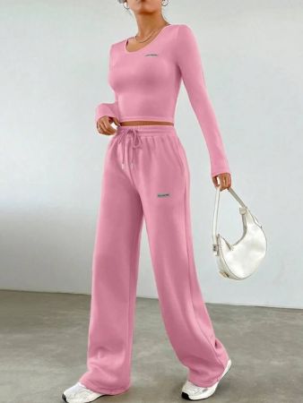 طقم من قطعتين من SHEIN EZwear للنساء، تيشيرت مطبوع عليه حروف وبنطلون برباط خصر