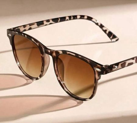 نظارات مربعة رجالية ونسائية عصرية – عدسات ذات تدرج لوني سلحفاتي، مثالية للارتداء اليومي