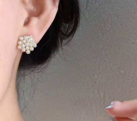 مجموعة 10-12 قطعة من أقراط الأذن المرصعة بالراين والخرز الاصطناعي على شكل فواكه بتصميم بسيط