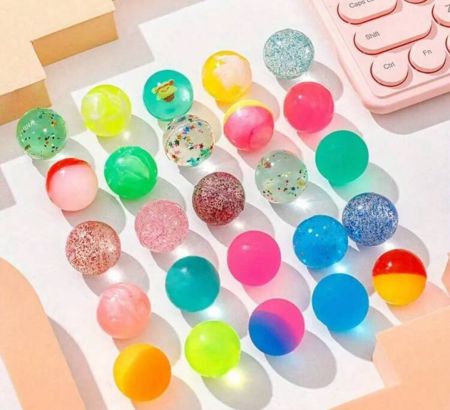 18قطعة كرات مطاطية قابلة للارتداد كهدايا لحفلة الأعياد والجوائز وهدايا أعياد الميلاد وعيد الفصح (ألوان وامضة متنوعة)